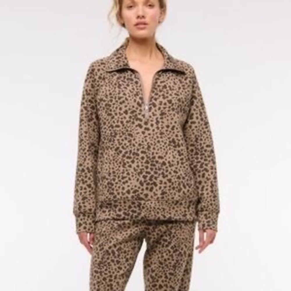 Abercrombie & Fitch YPB Leopard Print Half Zip Soft Pullover Sweatshirt, Size S